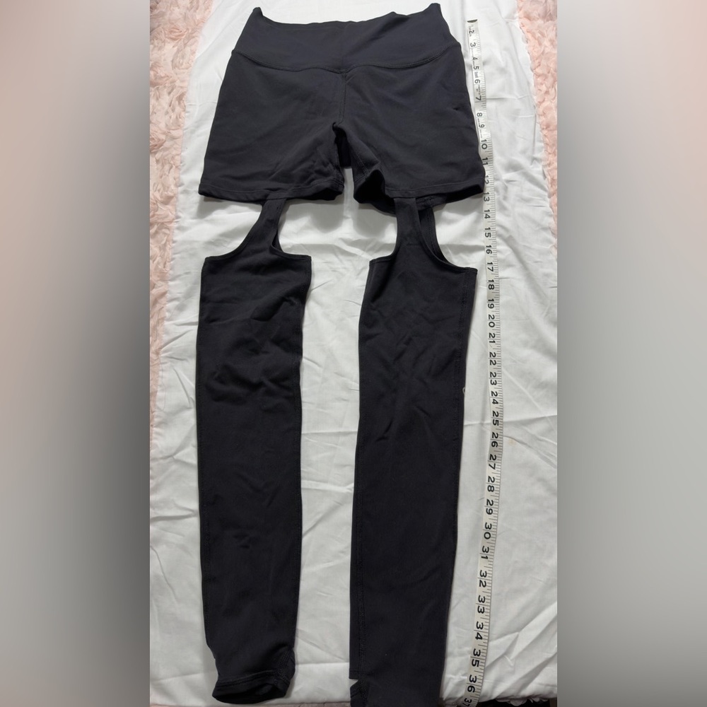 ALO Yoga Women's Black Cutout Leggings - High-Waist Active Pants Like New Medium - Picture 2 of 5
